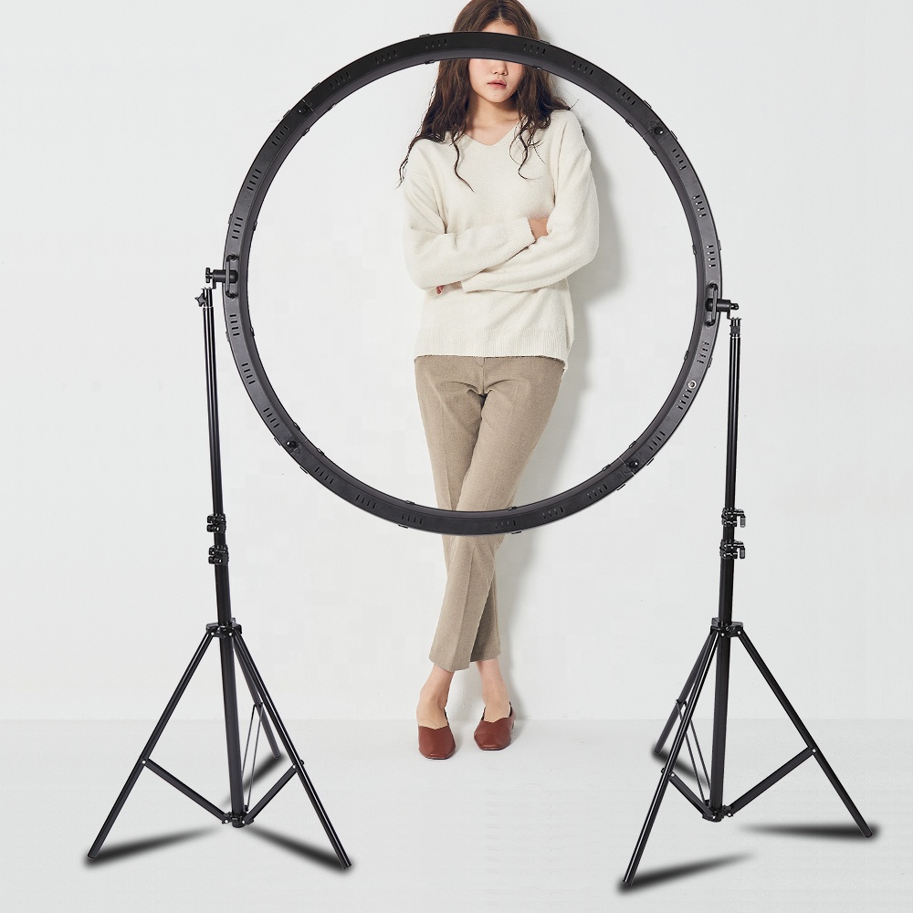 إضاءة حلقية LED بقوة 120 واط م - مراجعة Lighting In Photography Studio وسعره